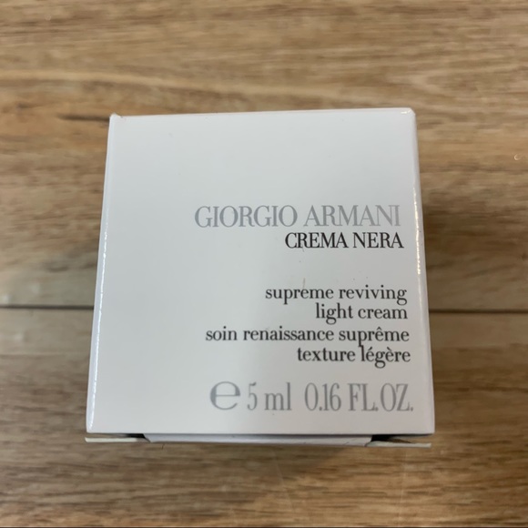 New! Giorgio Armani Crema Nera Supreme Reviving Light Cream 5ml Face - Picture 1 of 4